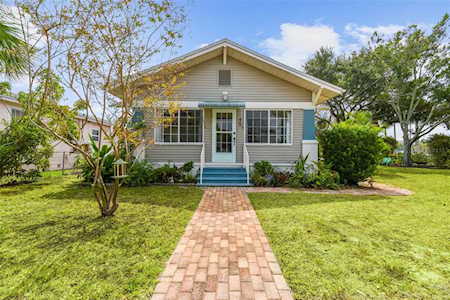 45 W Oakwood St Tarpon Springs, FL 34689