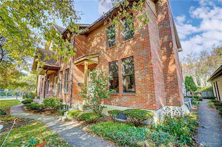 122 Brown Street Dayton, OH 45402
