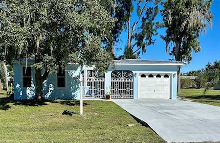 225 Palmetto St Nokomis, FL 34275