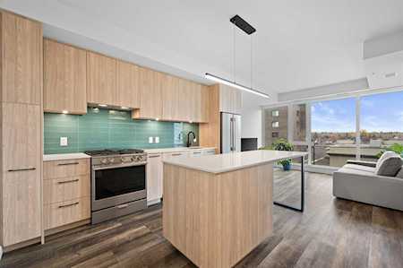 1107 Gladstone Rd NW #405 Calgary, AB T2N 1W1