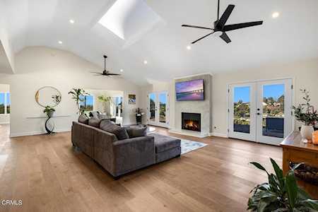 1155 Colina Vista Ventura, CA 93003