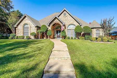 4204 Green Meadow Street E Colleyville, TX 76034