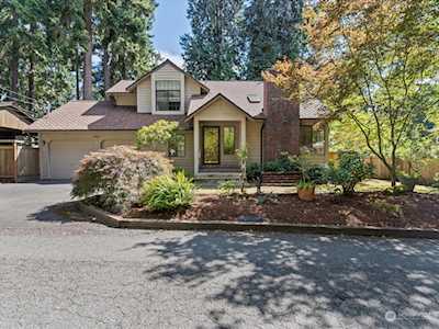 10621 SE 30th St Bellevue, WA 98004