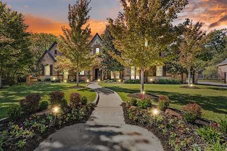 1403 Oak Knoll Drive Colleyville, TX 76034