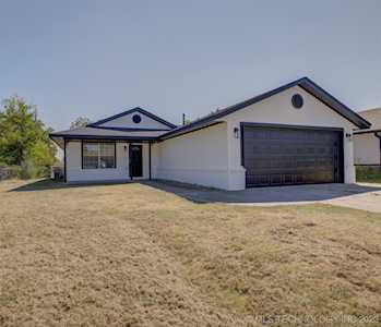 24915 S Eastwood Dr Claremore, OK 74019