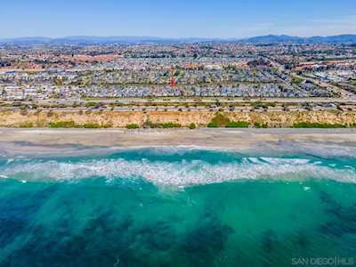 6911 Tradewinds Dr Carlsbad, CA 92011