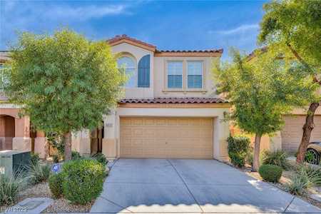 8035 Torremolinos Ave Las Vegas, NV 89178