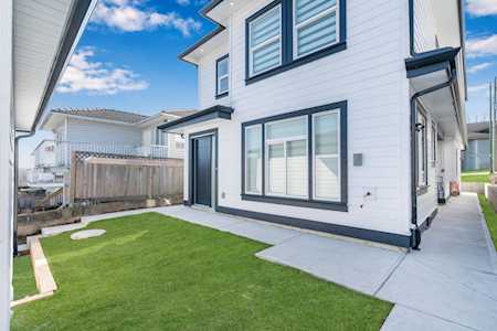 6019 Sprott Street Burnaby, BC V5G 1T9