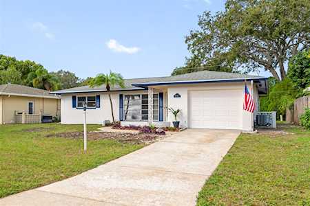 2180 Pine Ridge Dr Clearwater, FL 33763