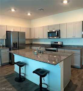 4221 Venus Falls Ave North Las Vegas, NV 89084