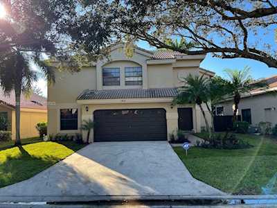 1491 NW 105th Ave Plantation, FL 33322