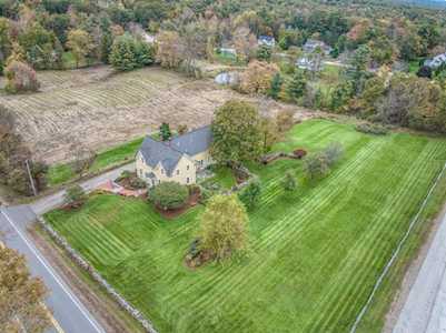 352 N Amherst Rd Bedford, NH 03110