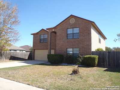 354 Stone Gate Dr New Braunfels, TX 78130