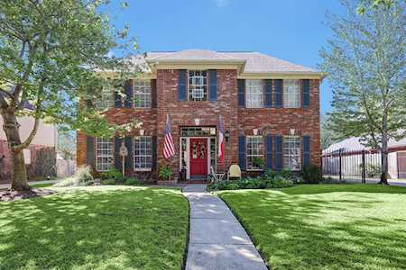 12407 New Hampton Dr Tomball, TX 77377