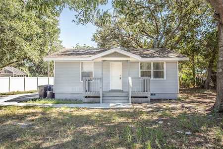 2508 30th Avenue Dr E Bradenton, FL 34208