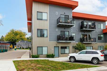 293 N 2nd St #202 Brighton, MI 48116