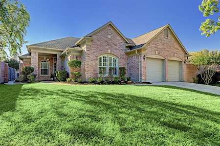 2723 N Strathford Ln Kingwood, TX 77345