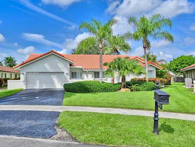 1501 W Oak Knoll Cir Davie, FL 33324