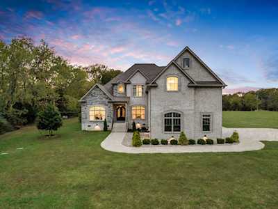 2391 Granny Wright Lane Hermitage, TN 37076