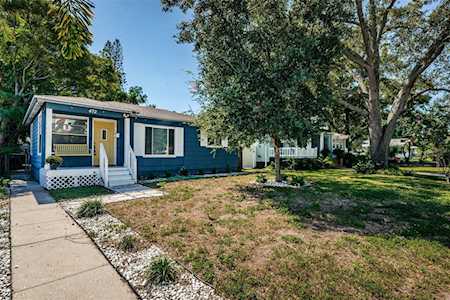 472 27th Ave N St. Petersburg, FL 33704