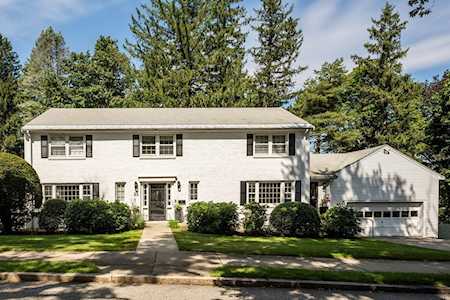 25 Beechcroft Rd Newton, MA 02458