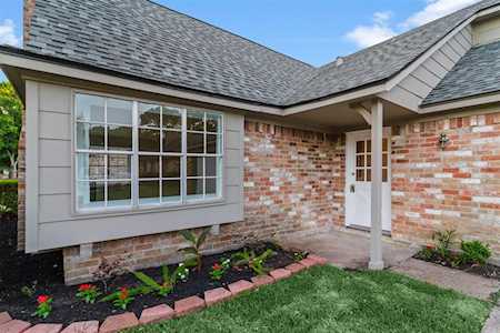 13103 Mills Bend St Houston, TX 77070