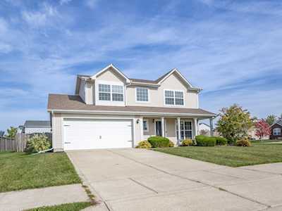 2324 Spring Dipper Dr Greenfield, IN 46140