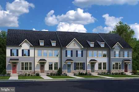 6011 Stoneroller St New Market, MD 21774