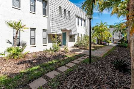 706 Lyndhurst St #403 Dunedin, FL 34698