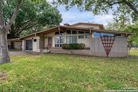 1334 Rivercrest Dr New Braunfels, TX 78130