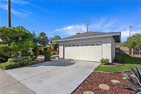 1931 W El Portal Dr La Habra, CA 90631