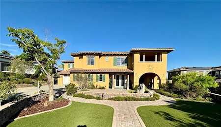 322 Amparo Drive Escondido, CA 92025