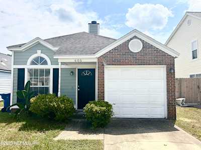 605 E Staffordshire DR Jacksonville, FL 32225