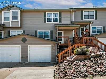 3211 Hearthridge Circle Colorado Springs, CO 80918
