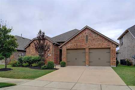 9109 Violet Drive Lantana, TX 76226