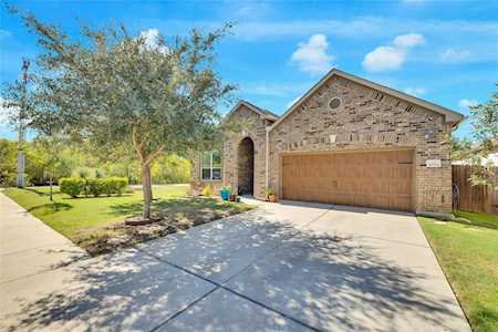 8004 Springfield DR Austin, TX 78744