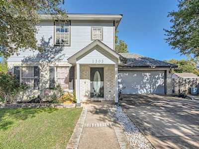 1303 Cimarron CV Leander, TX 78641