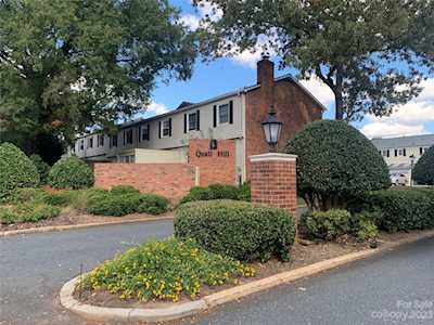 5935 Quail Hollow Rd Charlotte, NC 28210