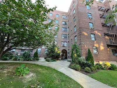 26-20 141 St #6D Flushing, NY 11354