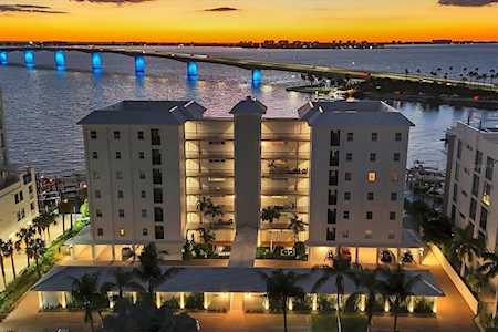 226 Golden Gate POINT #33 Sarasota, FL 34236