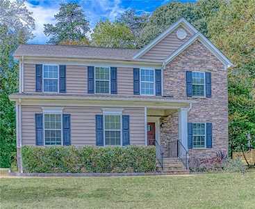 5527 Pennington Place Williamsburg, VA 23188