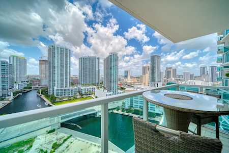 31 SE 5th St #2611 Miami, FL 33131