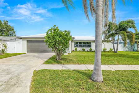 13217 114th St Largo, FL 33778
