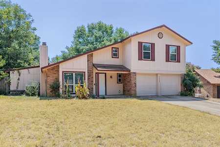 2023 Hood Ridge Court Grapevine, TX 76051