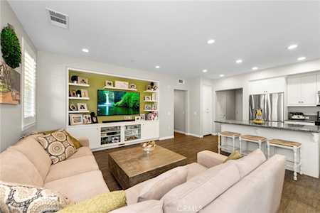 435 Mallorca Ln Brea, CA 92823