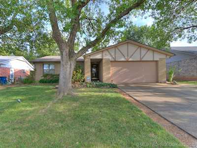8958 E 56th Place Tulsa, OK 74145