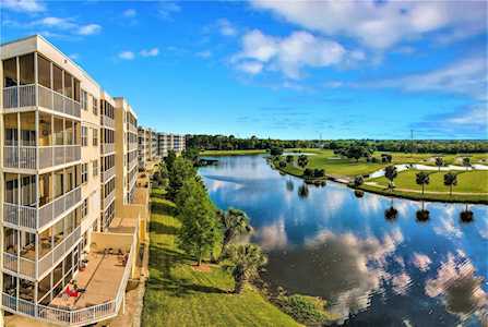 1200 Country Club Dr #5105 Largo, FL 33771