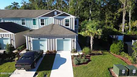 258 Aralia LN Jacksonville, FL 32216