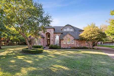220 Twin Lakes Court Double Oak, TX 75077
