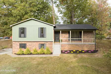 3102 Forest Heights Circle Lenoir City, TN 37772